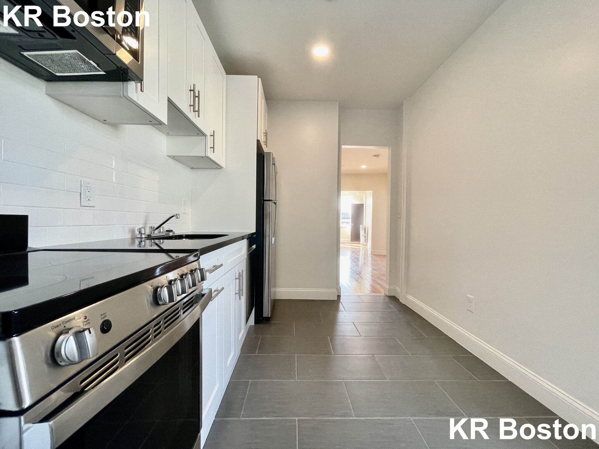1 bed, 1 bath apartment for rent at 114 Sutherland Rd Unit I, Brighton — photo 3 of 12