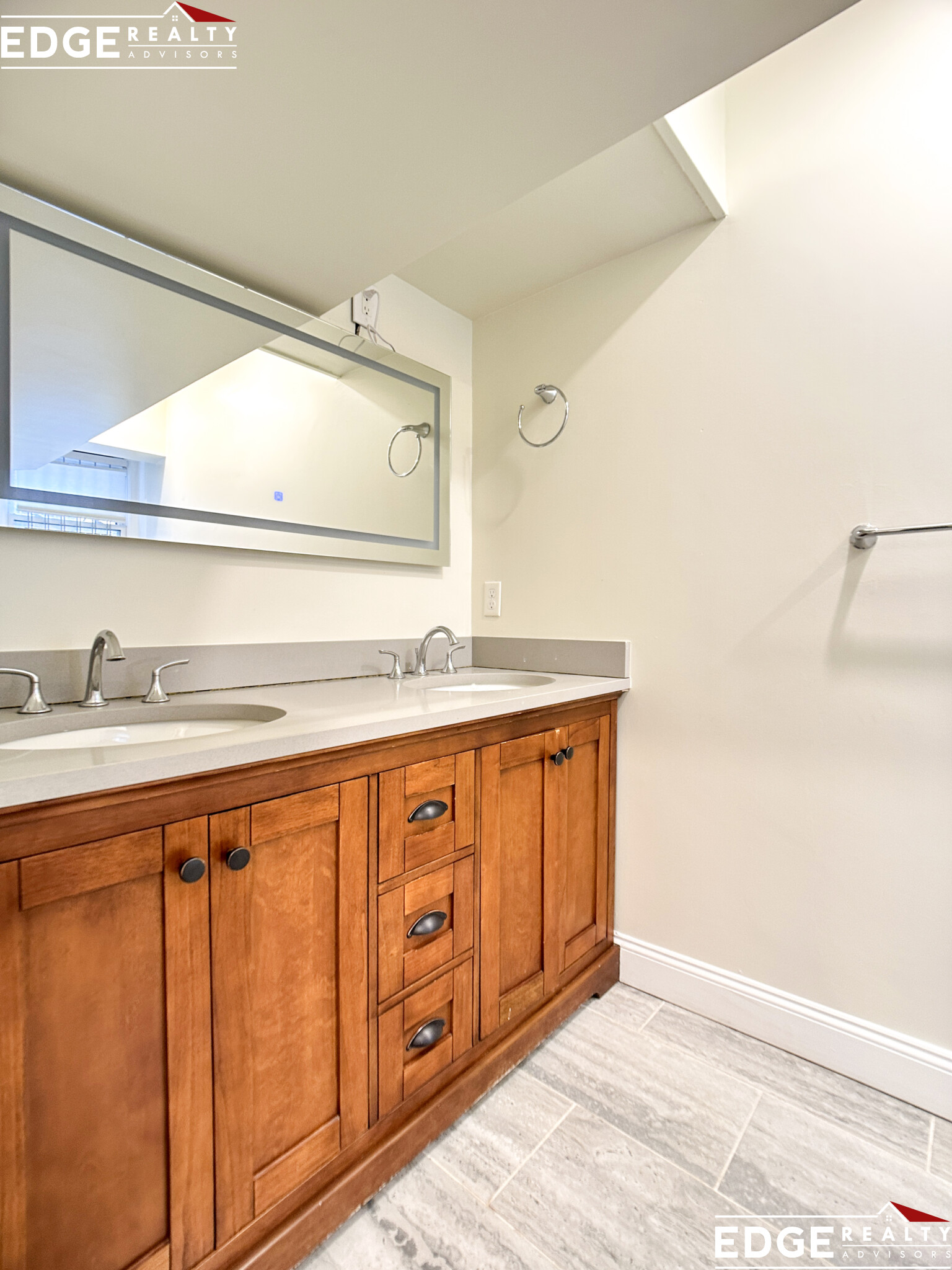 3 bed, 2 bath apartment for rent at 12 Glenville Ave Unit A, Allston — photo 6 of 7