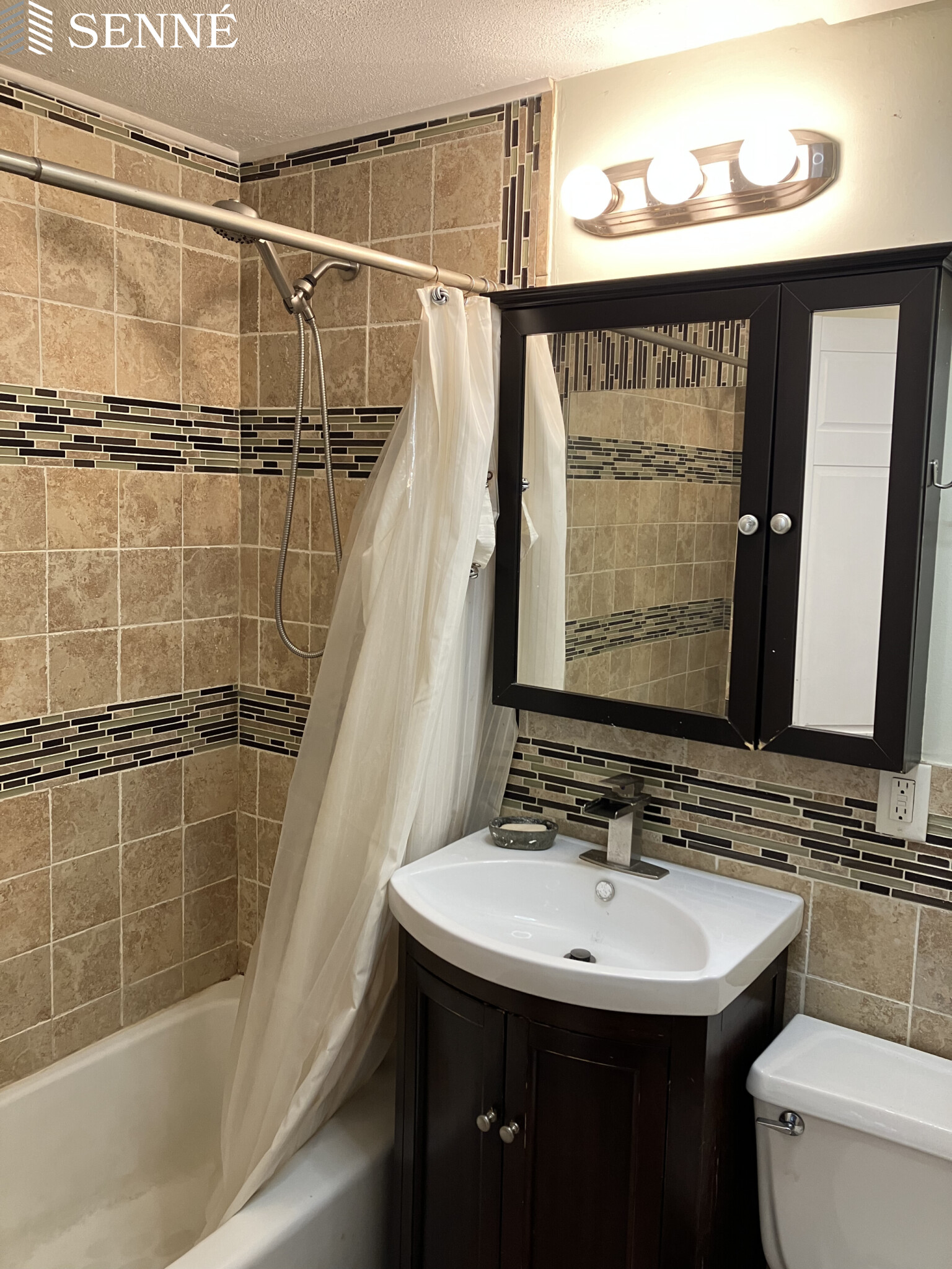 3 bed, 2 bath apartment for rent at 71 Grovers Ave Unit 3A, Winthrop — photo 27 of 34