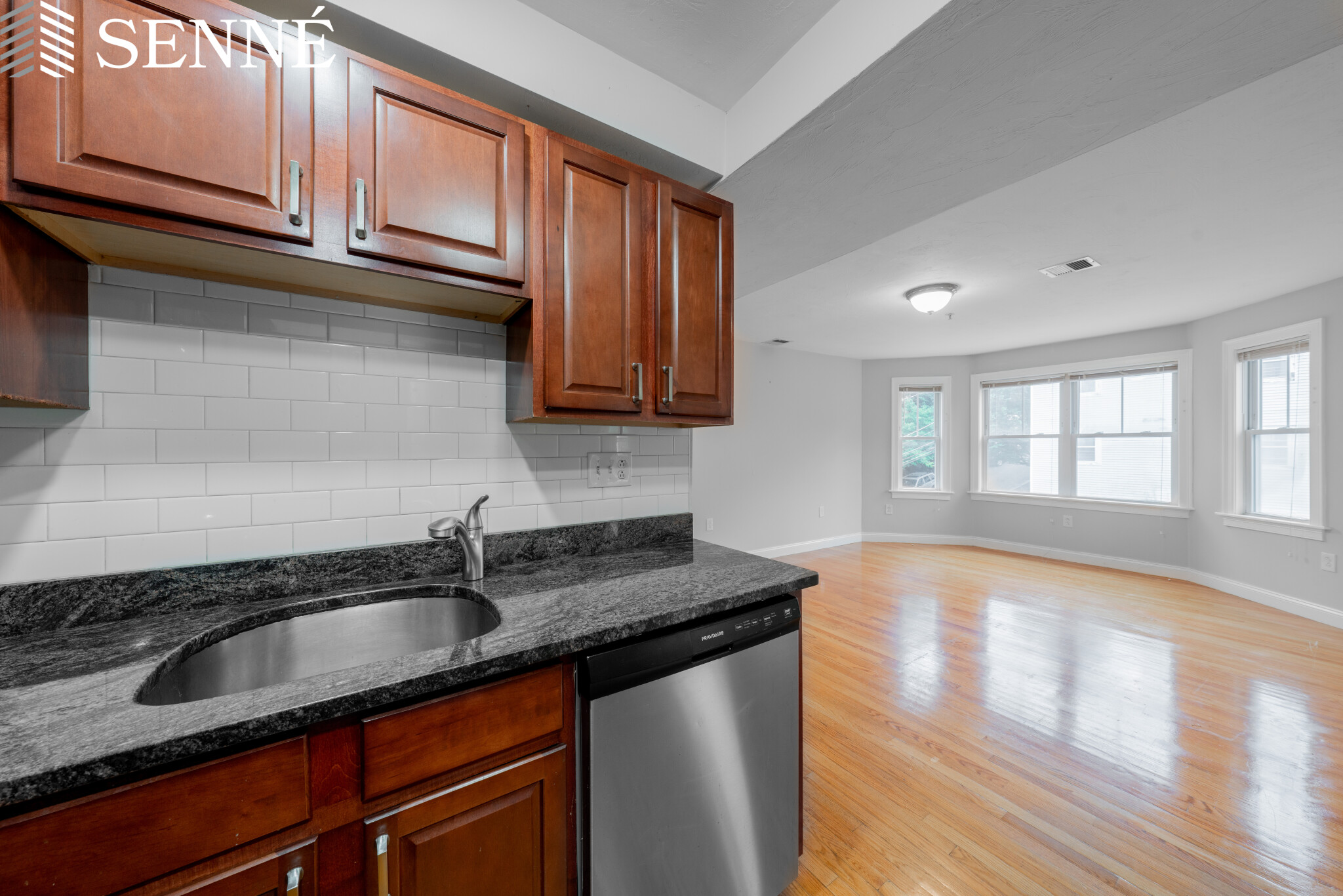 4 bed, 2.5 bath apartment for rent at 16 Notre Dame St Unit 3, Jamaica Plain — photo 16 of 17