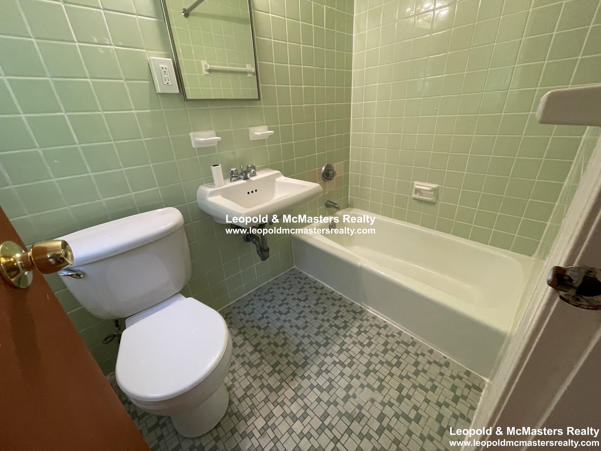 1 bed, 1 bath apartment for rent at 70 South Huntington Ave Unit 4, Jamaica Plain — photo 3 of 6
