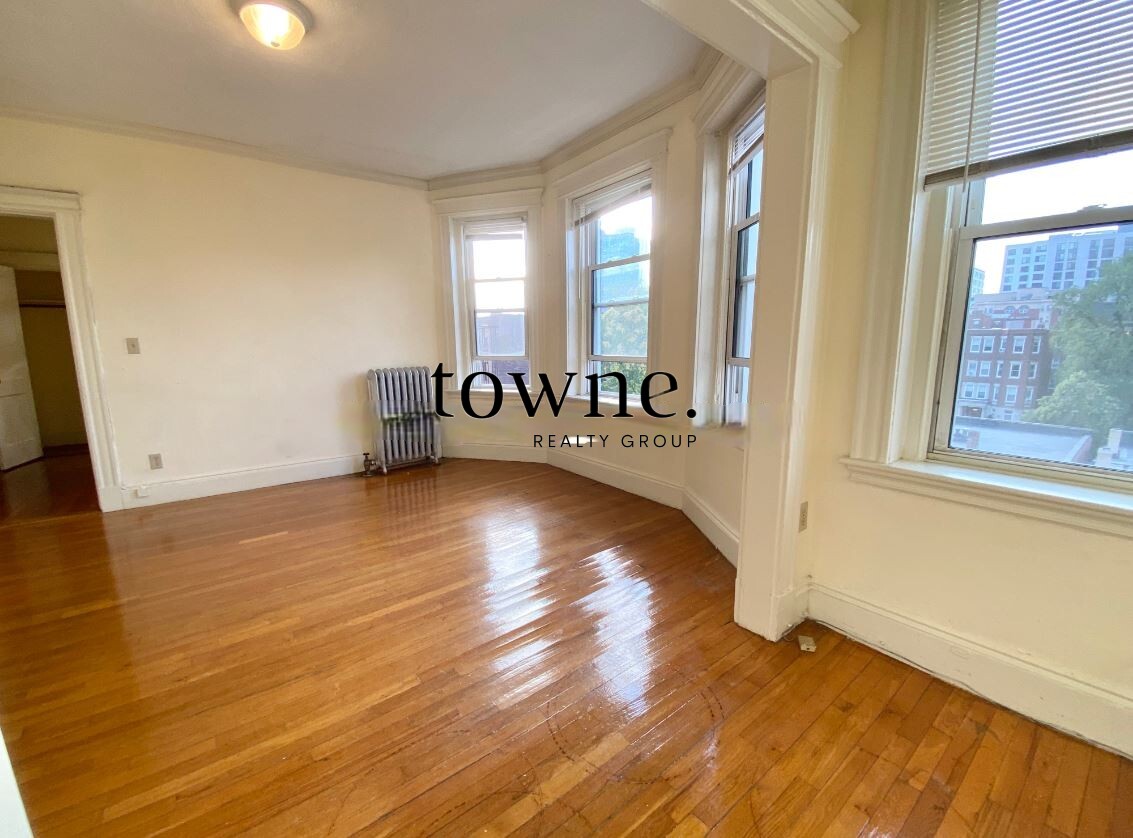 Studio bed, 1 bath apartment for rent at 111 Park Dr Unit 45A, Fenway — photo 5 of 6