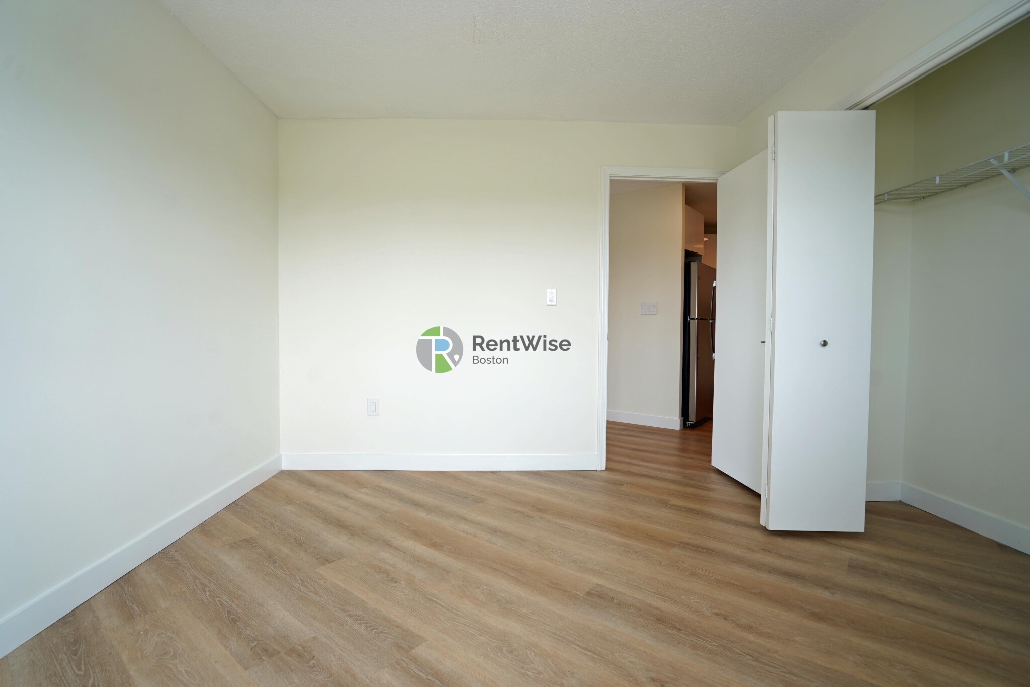 25 Webster Ave, Ward Two