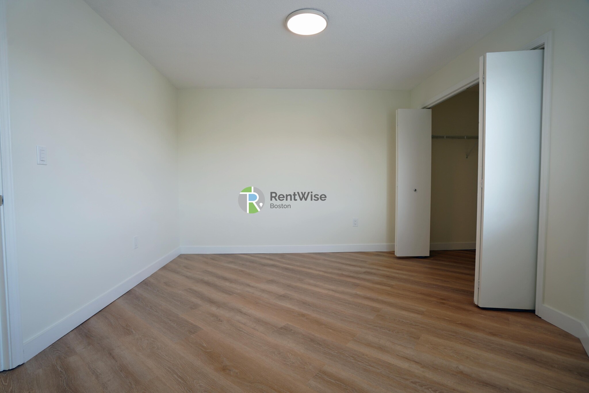 25 Webster Ave, Ward Two