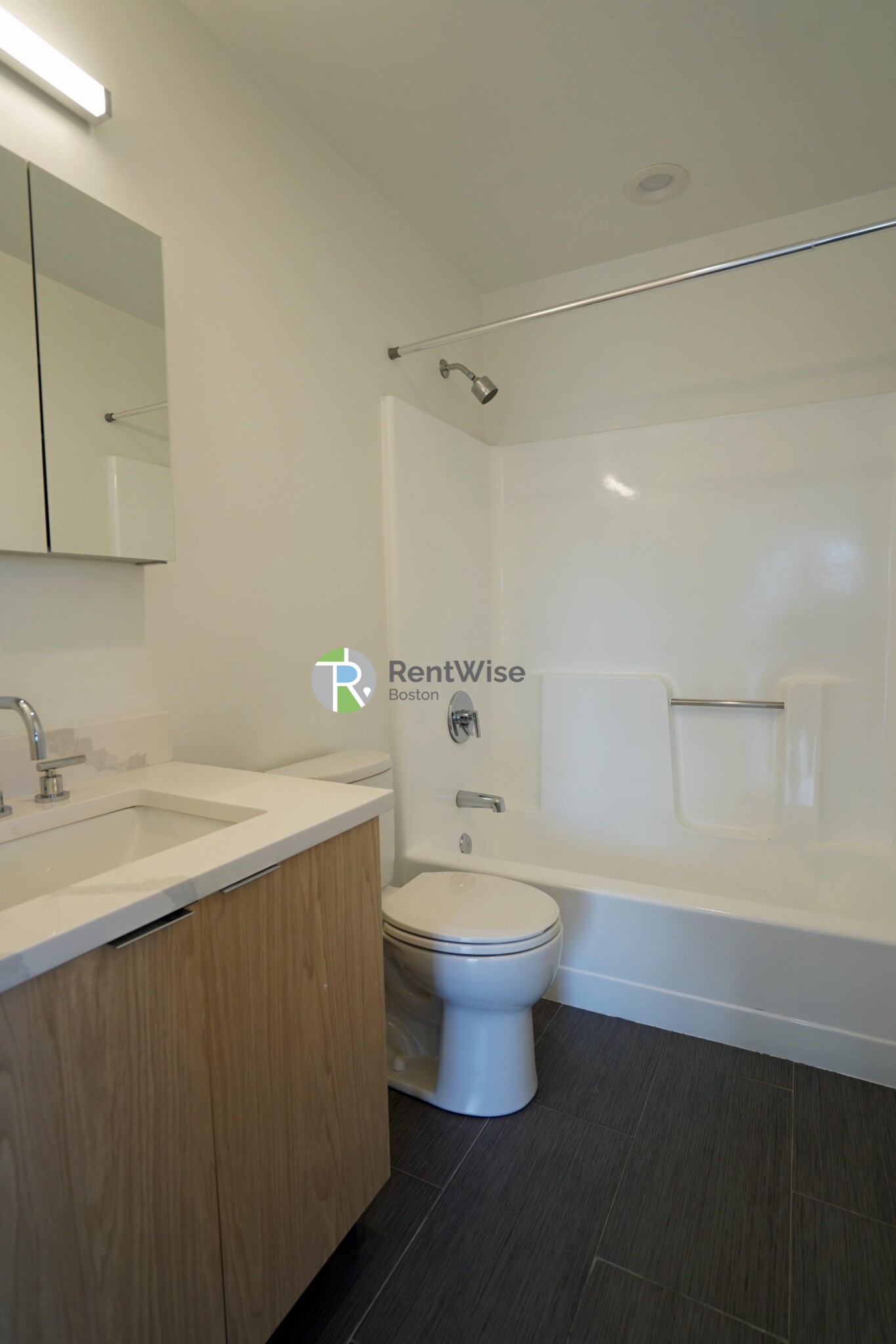 25 Webster Ave, Ward Two