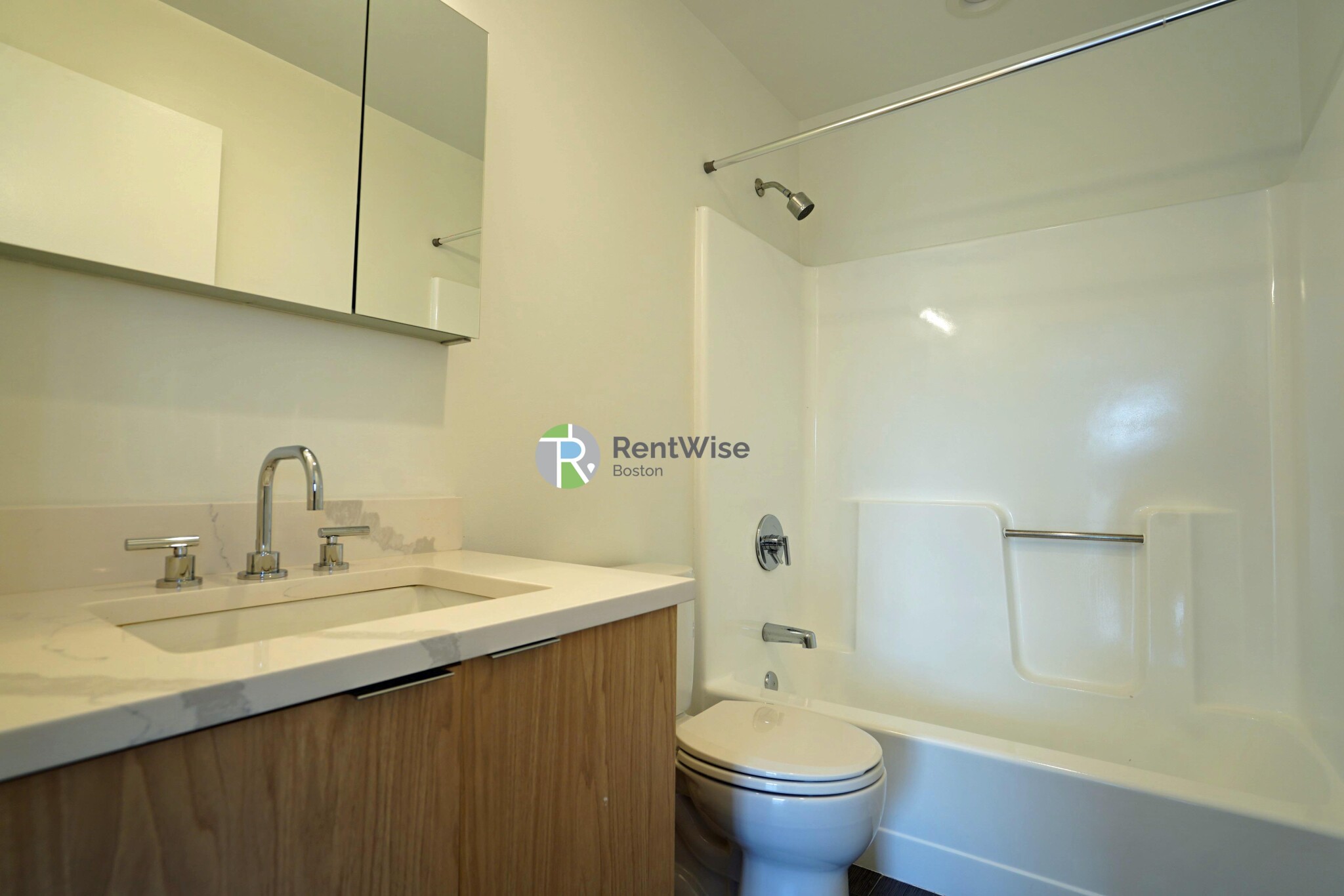 25 Webster Ave, Ward Two