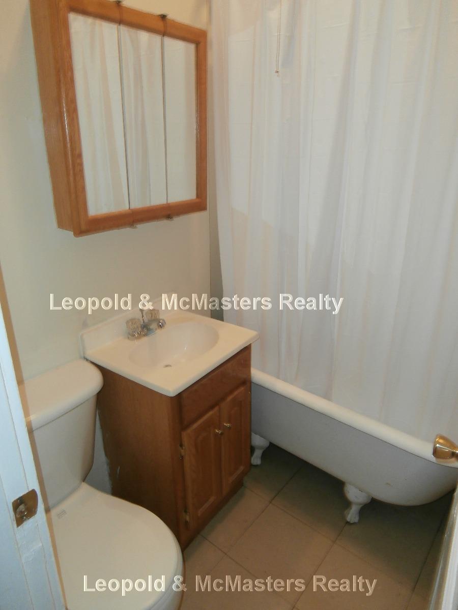 Studio bed, 1 bath apartment for rent at 11 Royce Rd Unit 3, Allston — photo 3 of 11