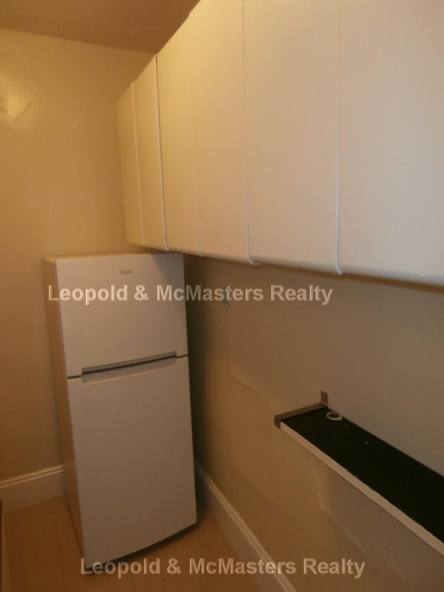 Studio bed, 1 bath apartment for rent at 11 Royce Rd Unit 3, Allston — photo 5 of 11