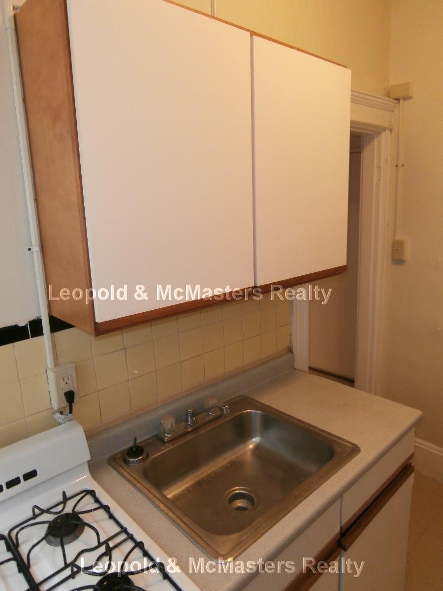 Studio bed, 1 bath apartment for rent at 11 Royce Rd Unit 3, Allston — photo 6 of 11