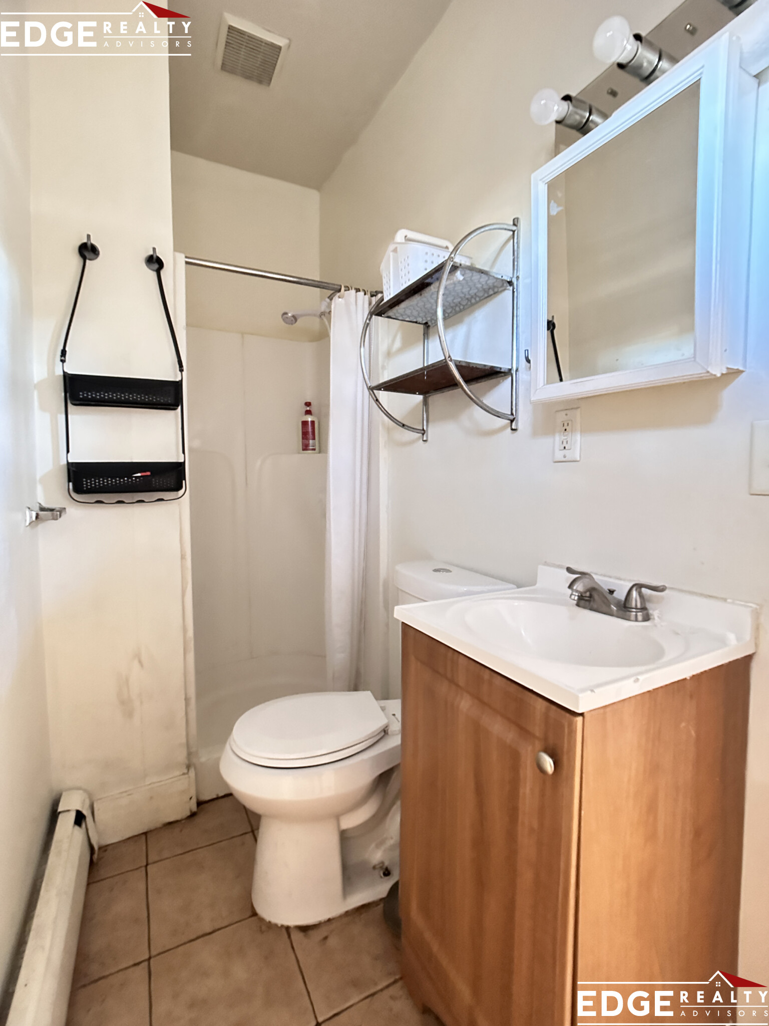 6 bed, 2 bath apartment for rent at 50 Pratt St Unit 1, Allston — photo 5 of 10