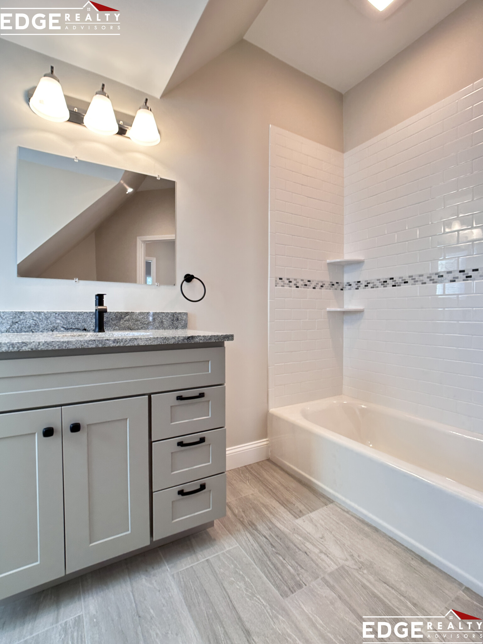 4 bed, 2 bath apartment for rent at 1 Benson St Unit 1, Brighton — photo 8 of 12