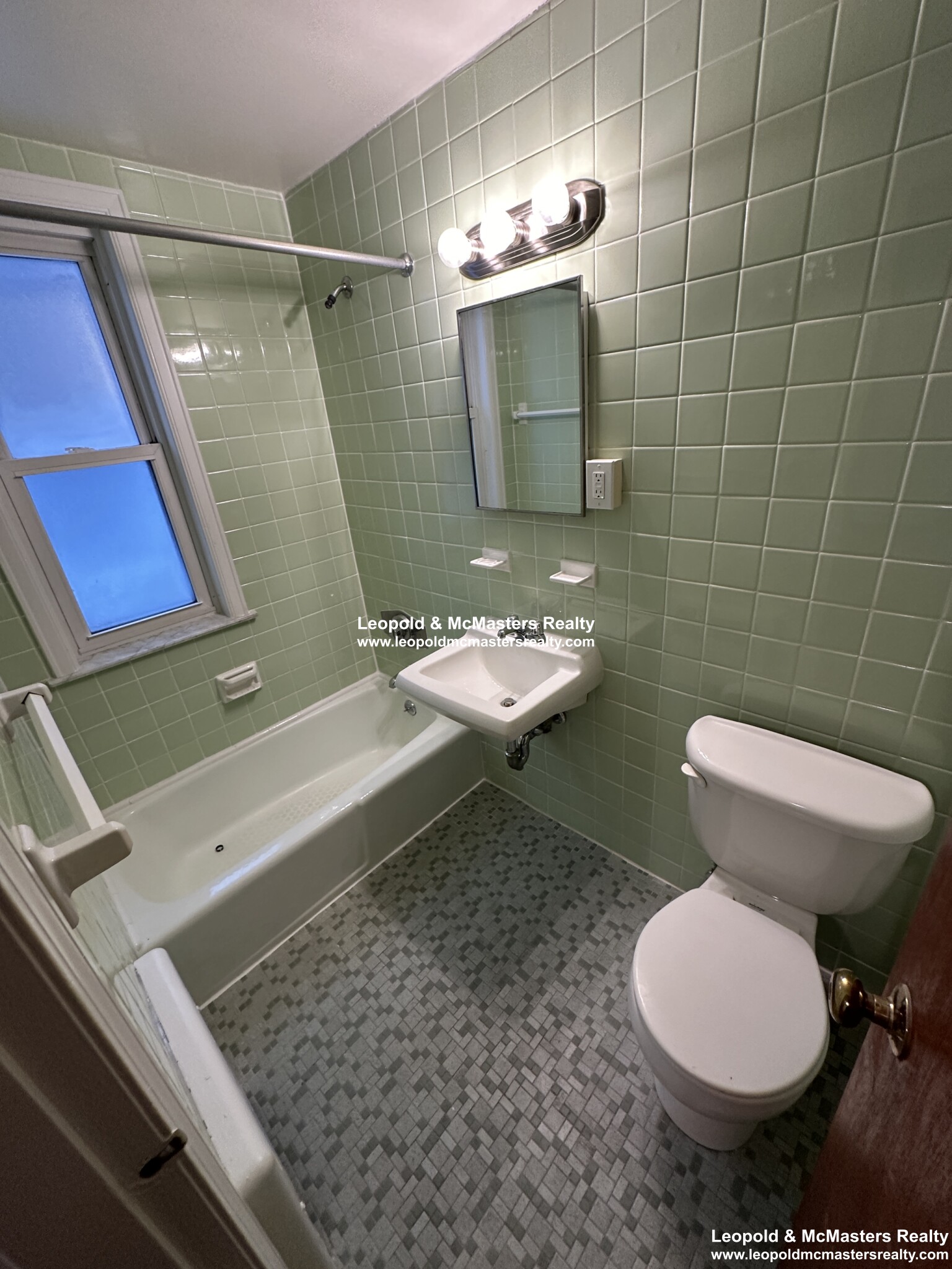 Studio bed, 1 bath apartment for rent at 70 South Huntington Ave Unit 11, Mission Hill — photo 6 of 6