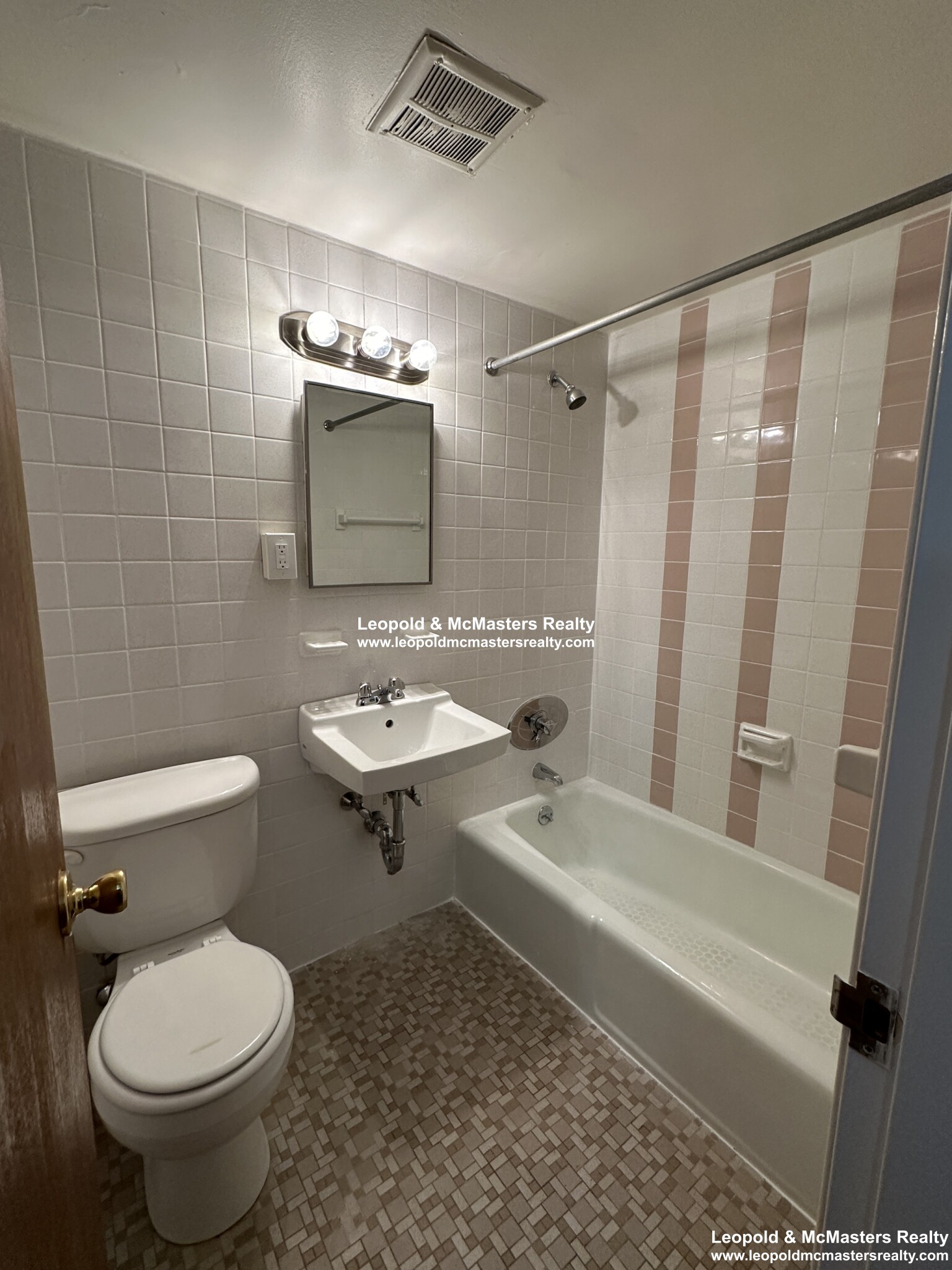 54 South Huntington Ave, Mission Hill