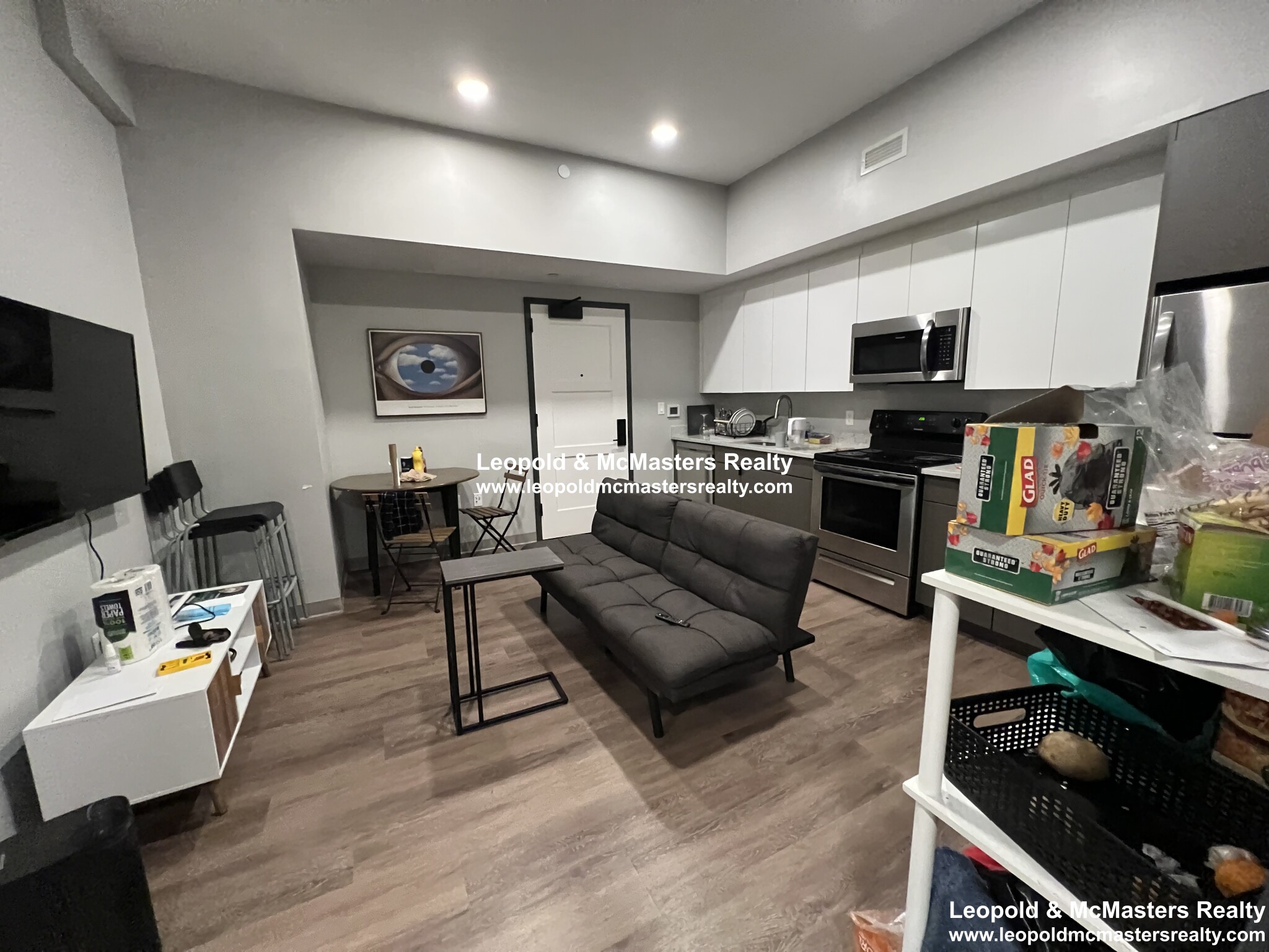 3 bed, 1 bath apartment for rent at 100 Hemenway St Unit 206a, Fenway