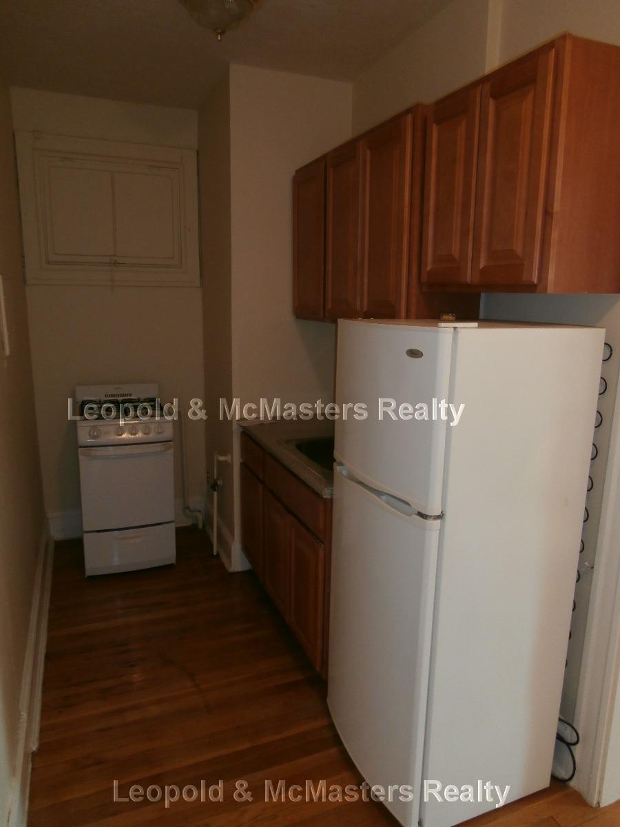 1 bed, 1 bath apartment for rent at 223 Essex St Unit 47, Wyoming — photo 4 of 13
