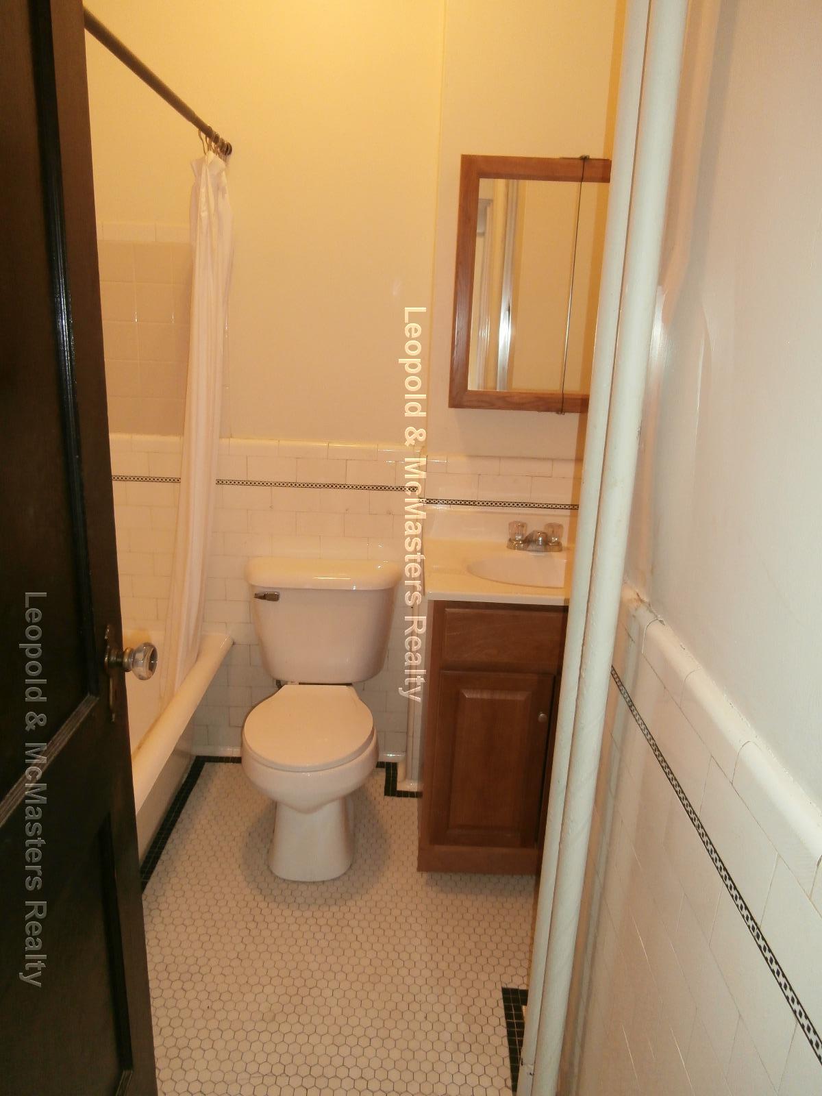 1 bed, 1 bath apartment for rent at 223 Essex St Unit 47, Wyoming — photo 6 of 13