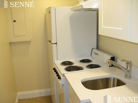 Studio bed, 1 bath apartment for rent at 988 Memorial Dr Unit g, West Cambridge — photo 8 of 8