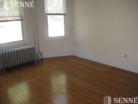3 bed, 1 bath apartment for rent at 1573 Cambridge St Unit 1, Mid Cambridge — photo 5 of 10