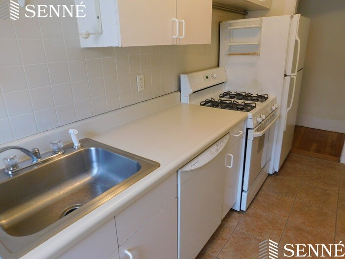 3 bed, 1 bath apartment for rent at 1675 Massachusetts Ave Unit 7, Baldwin — photo 10 of 10