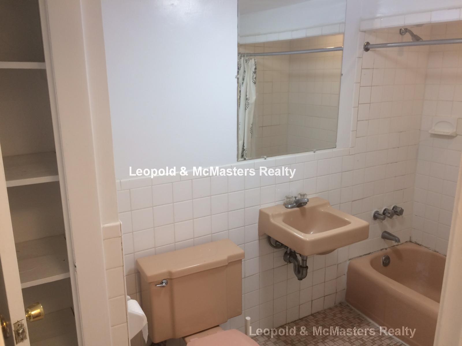 1 bed, 1 bath apartment for rent at 20 Mount Vernon St Unit 201, Beacon Hill — photo 4 of 12