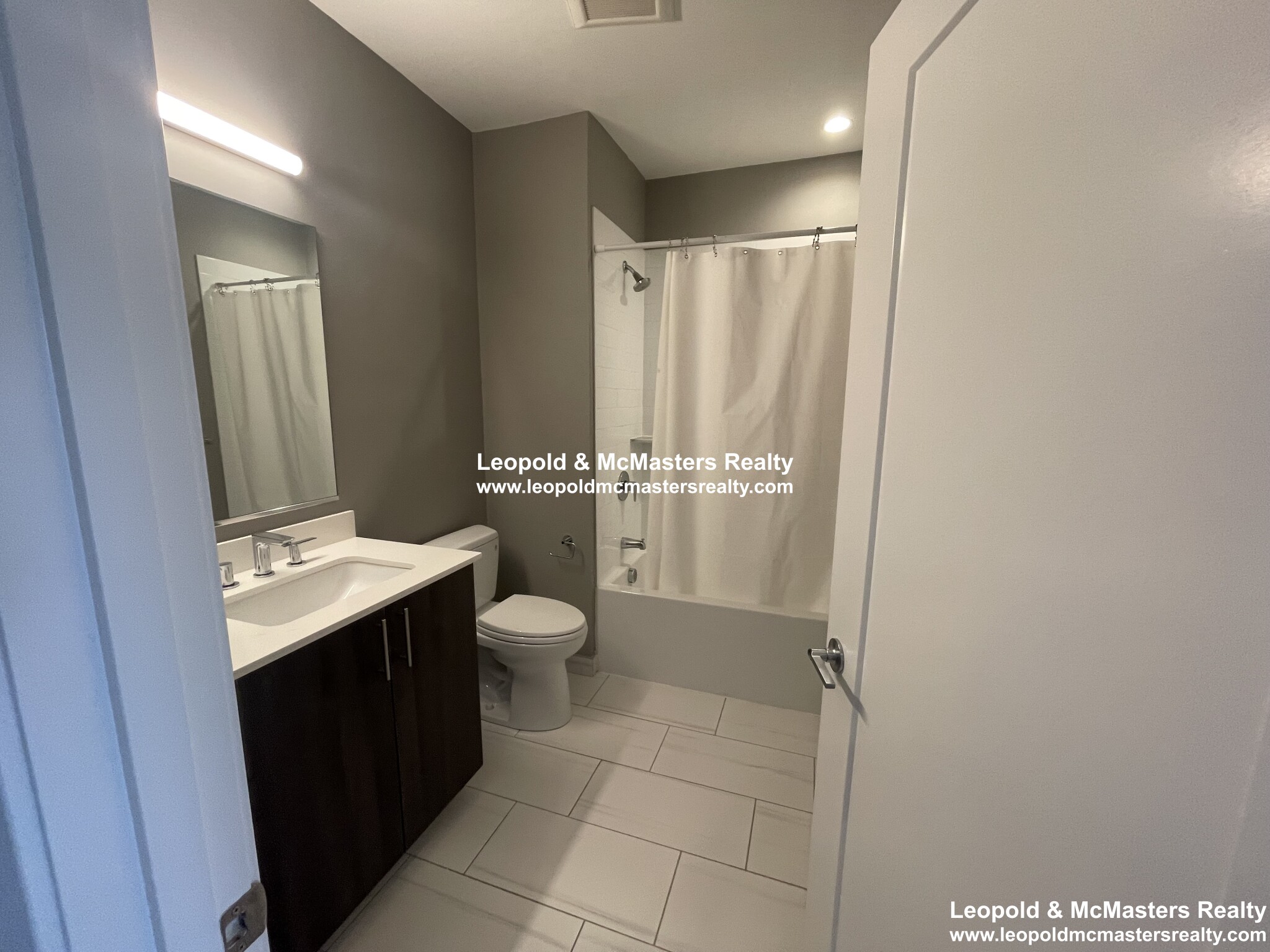 1 bed, 1 bath apartment for rent at 23 Bridge St Unit 311, Quincy — photo 4 of 8