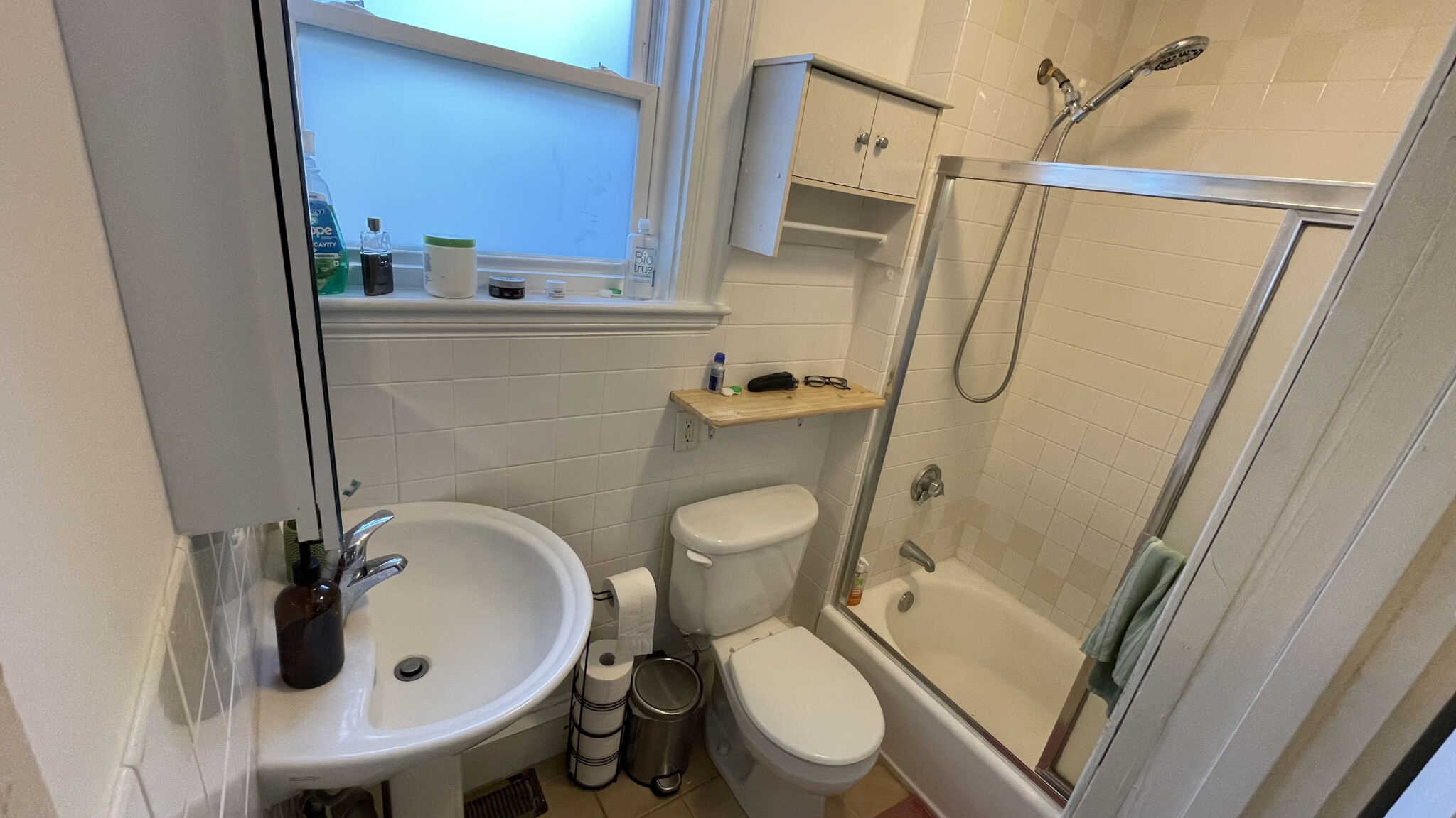 5 bed, 2 bath apartment for rent at 38 Pomeroy St Unit 38, Allston — photo 21 of 28