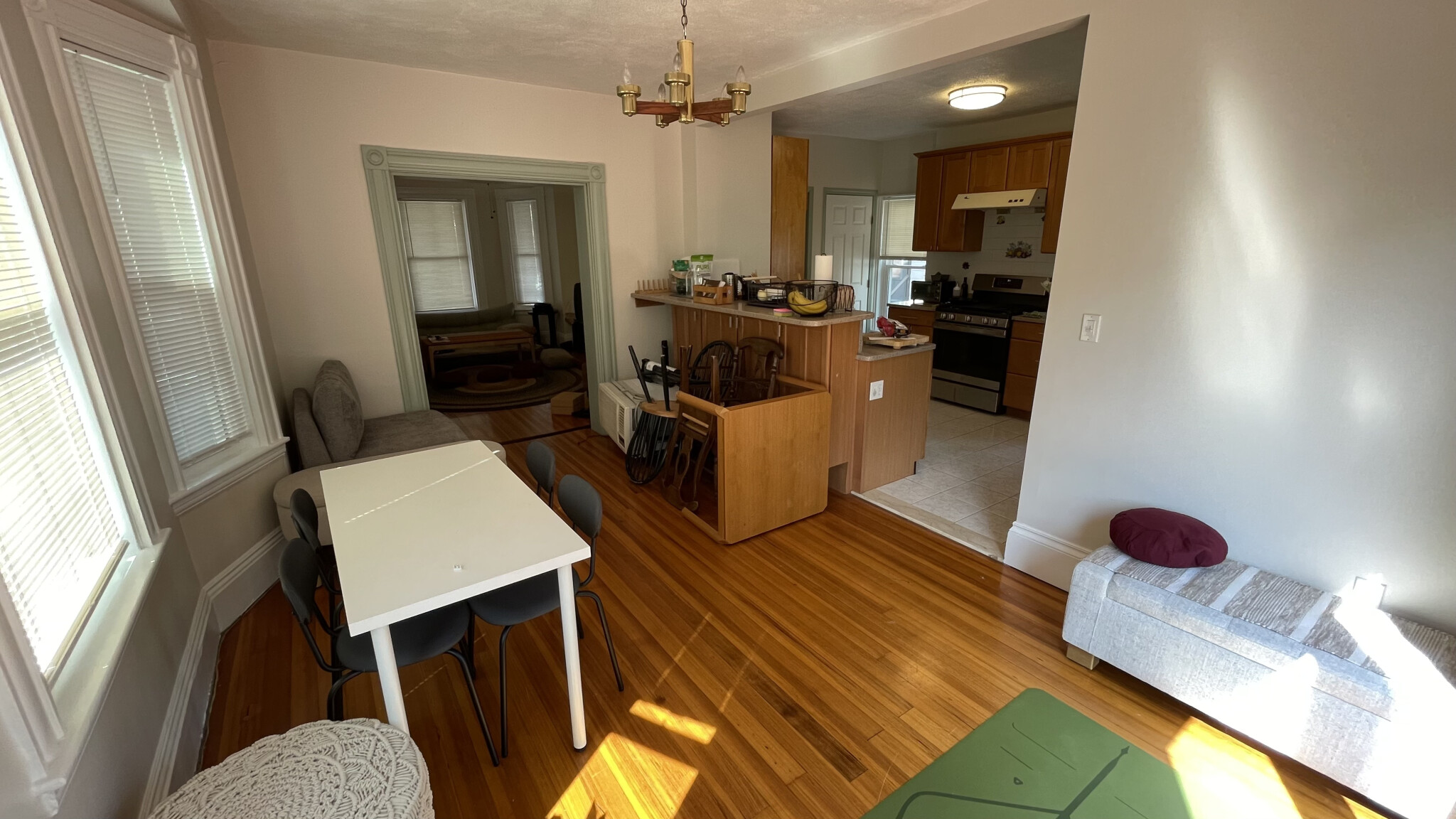 5 bed, 2 bath apartment for rent at 38 Pomeroy St Unit 38, Allston — photo 4 of 28