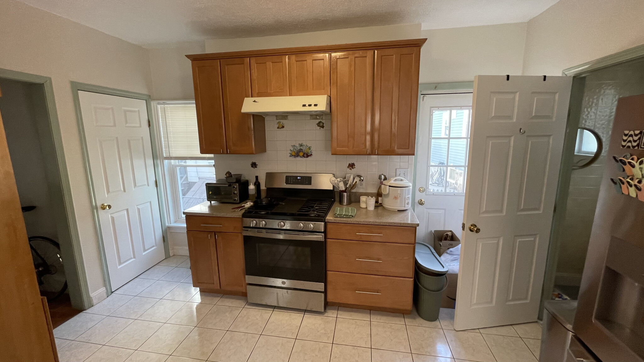 5 bed, 2 bath apartment for rent at 38 Pomeroy St Unit 38, Allston — photo 5 of 28