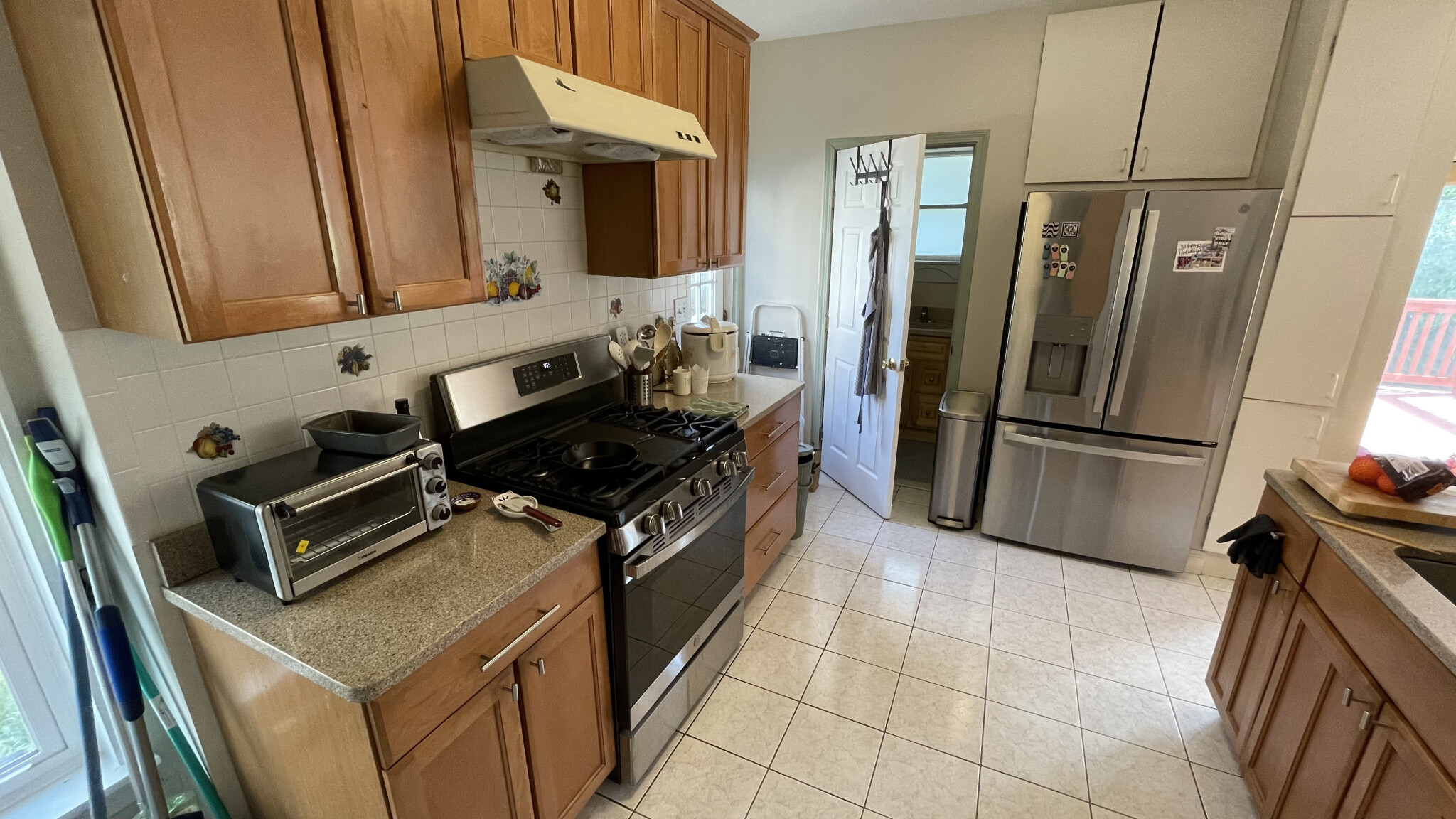 5 bed, 2 bath apartment for rent at 38 Pomeroy St Unit 38, Allston — photo 6 of 28