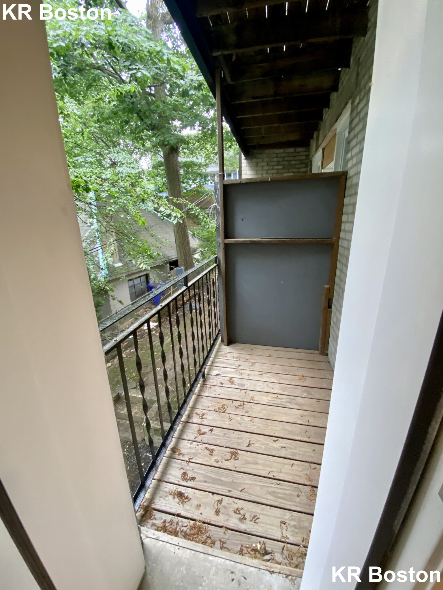 1 bed, 1 bath apartment for rent at 110 Sutherland Rd Unit E, Brighton — photo 6 of 12