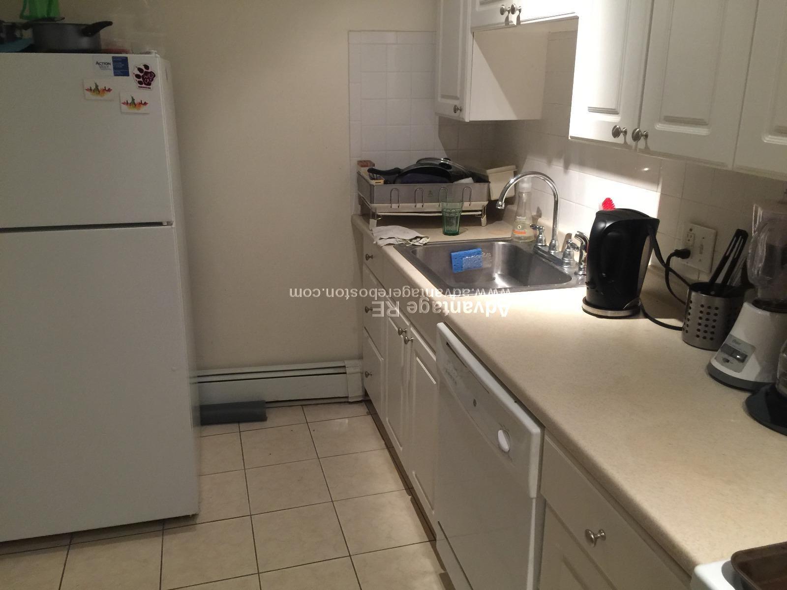 4 bed, 1.5 bath apartment for rent at 1657 Commonwealth Ave Unit 20, Brighton — photo 14 of 15