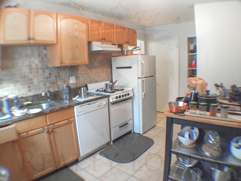 1 split bed, 1 bath apartment for rent at 2 President Ter Unit 1, Allston — photo 7 of 9