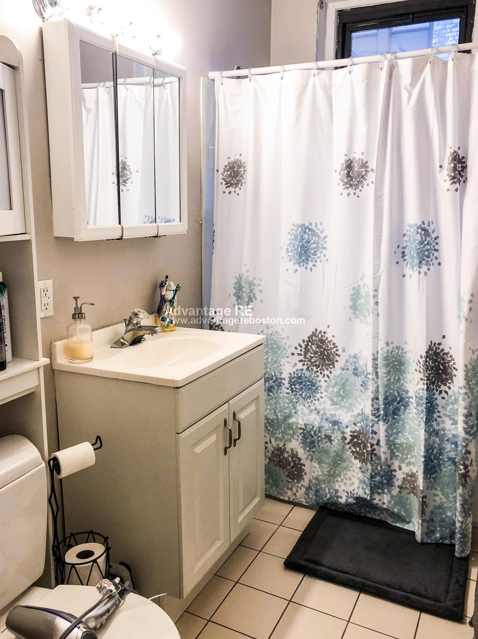2 bed, 1 bath apartment for rent at 1056 Commonwealth Ave Unit 20, Allston — photo 6 of 20