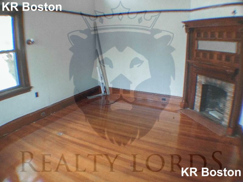 6 bed, 2.5 bath apartment for rent at 32 Quint Ave Unit 1, Allston — photo 8 of 8