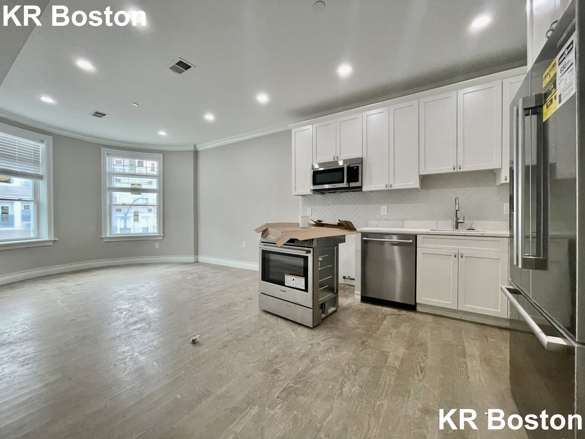 3 bed, 1.5 bath apartment for rent at 12 Mount Hood Rd Unit 3, Brighton — photo 1 of 12