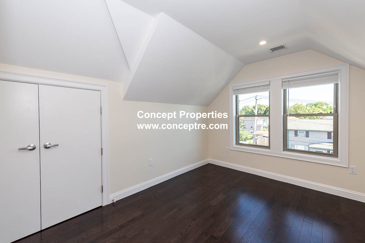 4 bed, 4+ bath apartment for rent at 39 Harvard St Unit 2, Charlestown — photo 8 of 20