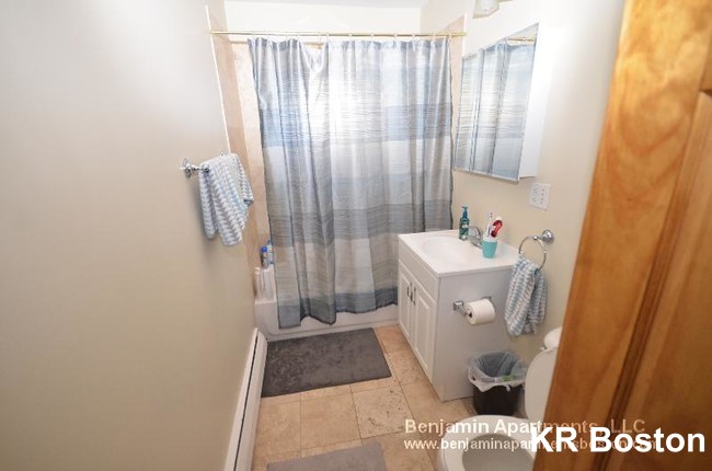 2 bed, 1 bath apartment for rent at 51 Selkirk Rd Unit 7, Brighton — photo 8 of 8
