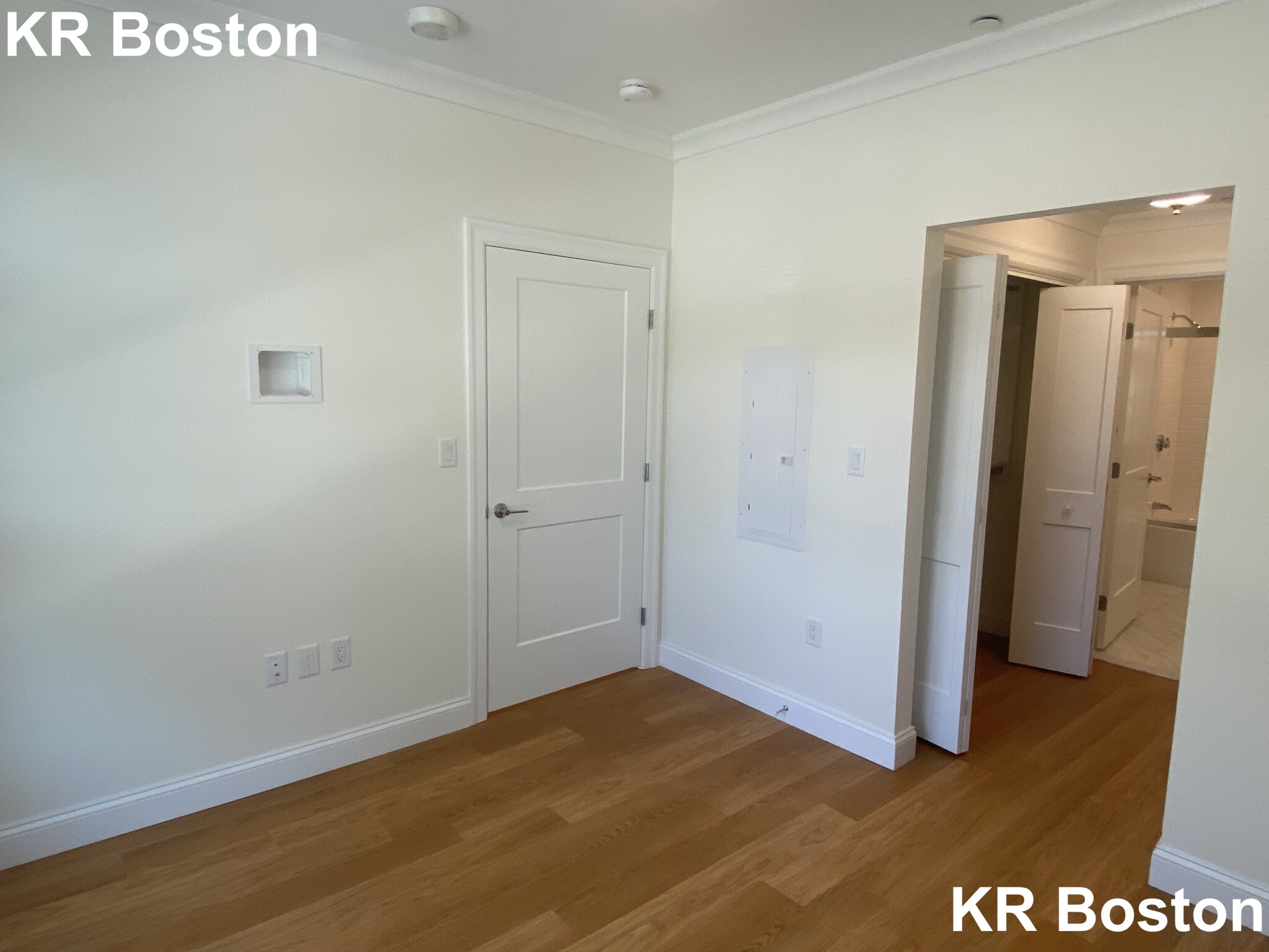 1 bed, 1 bath apartment for rent at 111 Gerry Rd Unit 207, Chestnut Hill — photo 2 of 14