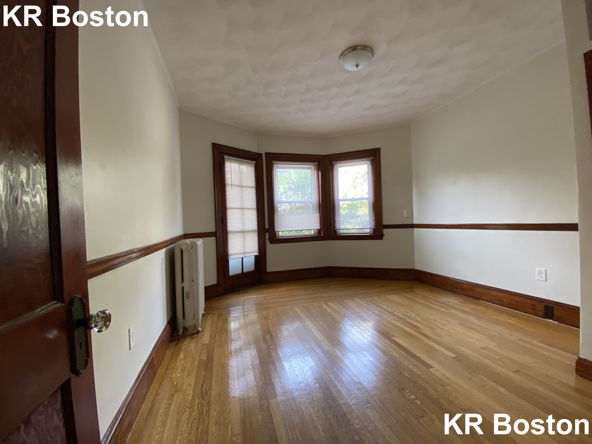 4 bed, 1 bath apartment for rent at 165 Summer Unit 2, Winter Hill — photo 1 of 14