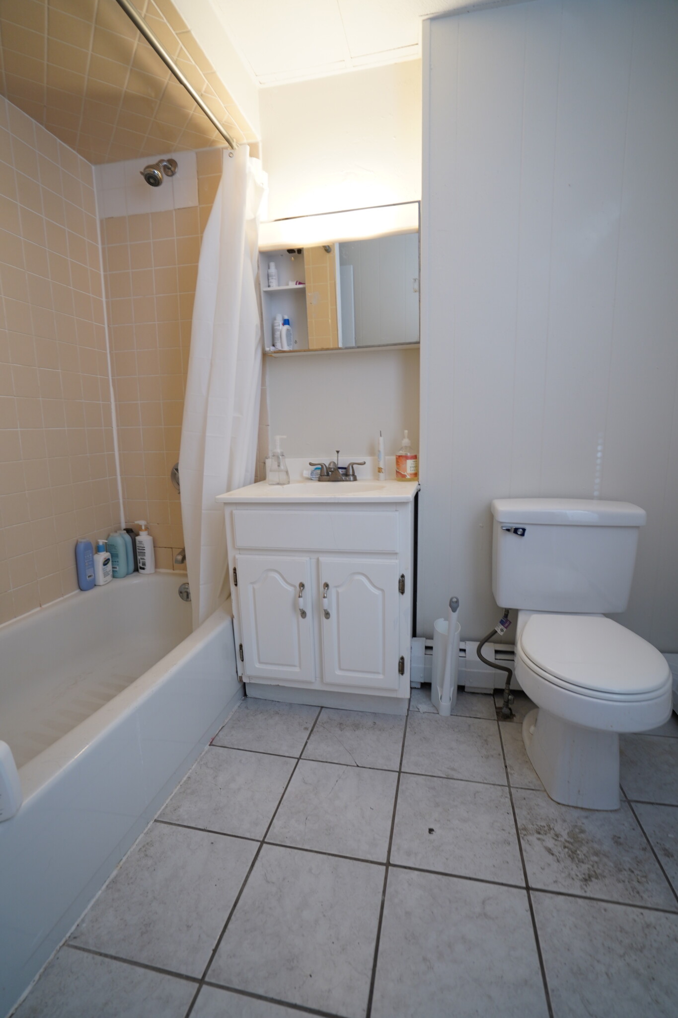 4 Ashford Ct, Allston