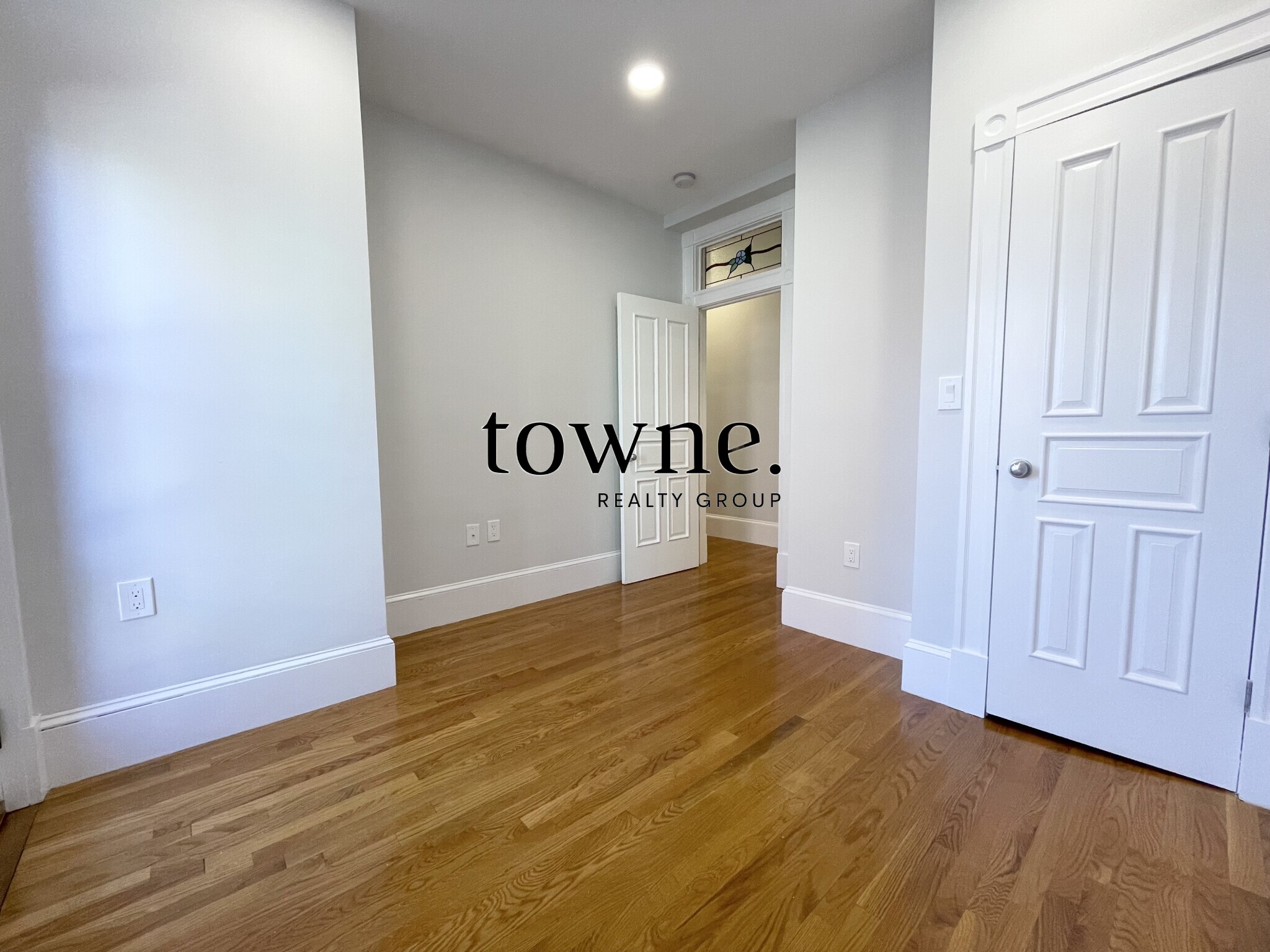 195 Commonwealth Ave, Back Bay