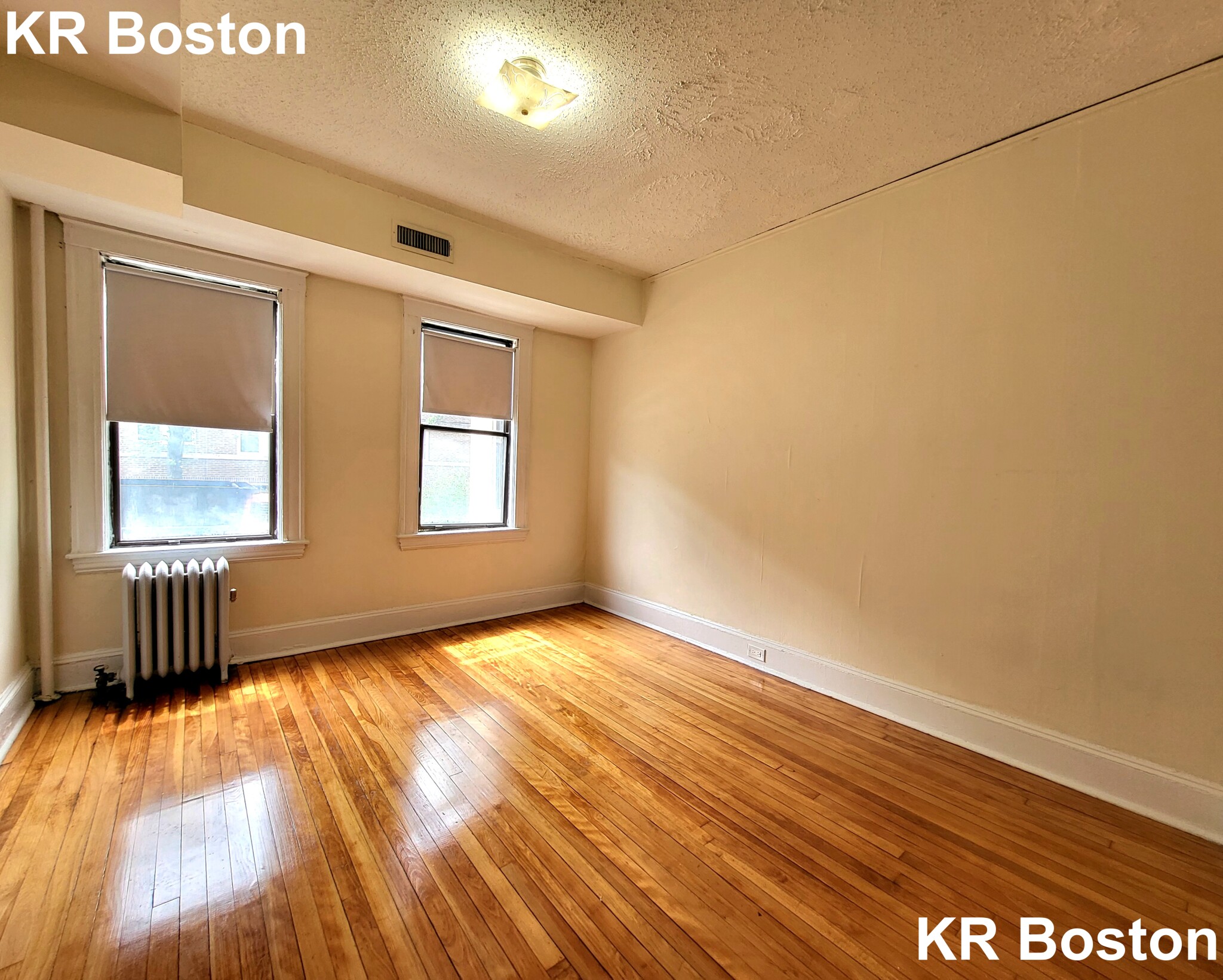 4 bed, 2 bath apartment for rent at 27 Hamilton Rd Unit 1, Coolidge Corner — photo 2 of 10