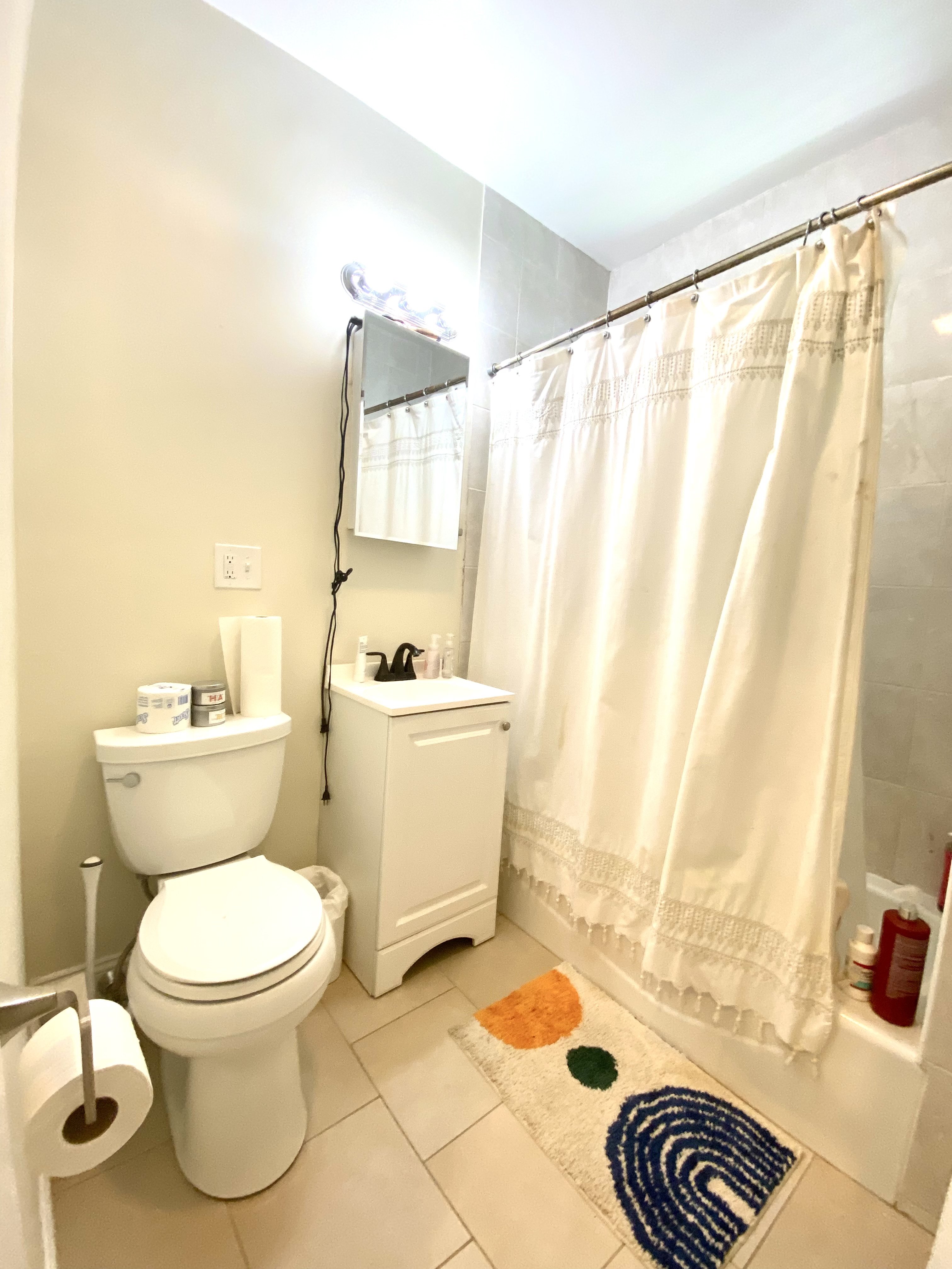 4 bed, 1.5 bath apartment for rent at 725 Washington St Unit 2, Brookline Hills — photo 7 of 8
