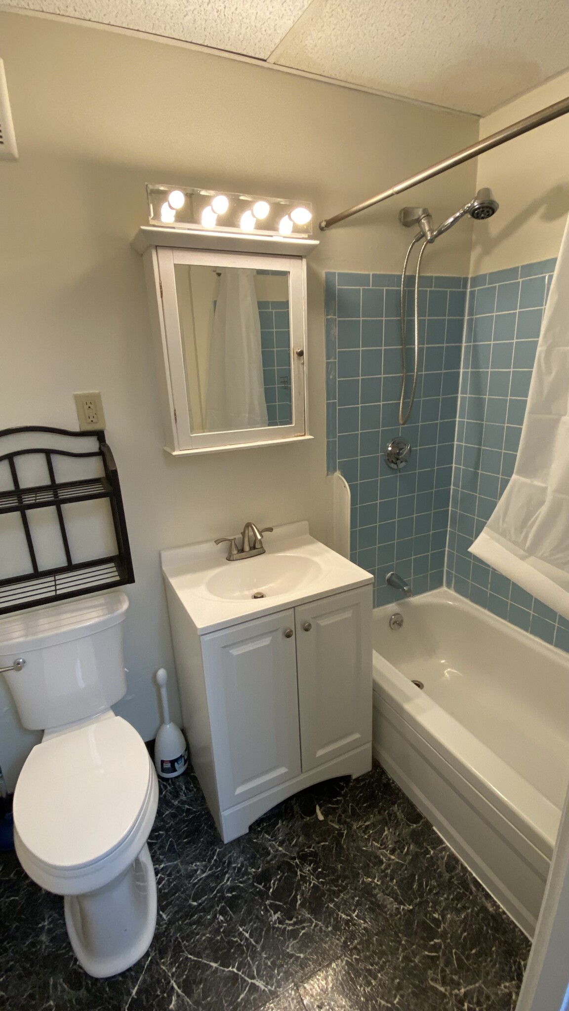 2 bed, 1 bath apartment for rent at 43 Bay State Rd Unit 3F, Fenway — photo 6 of 20