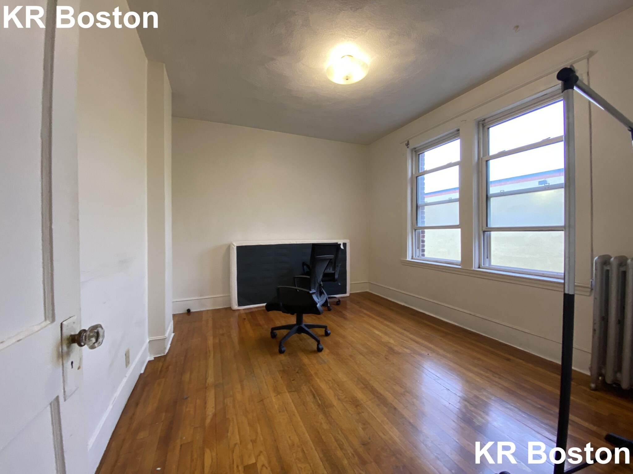 1 bed, 1 bath apartment for rent at 13 Scottfield Rd Unit 3, Allston — photo 3 of 6