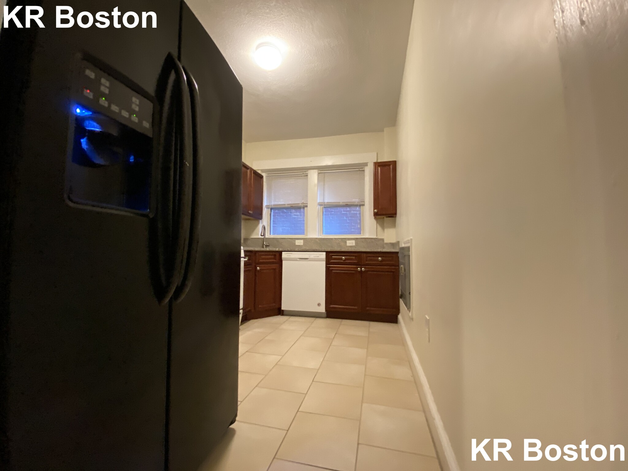 4 bed, 1 bath apartment for rent at 165 Summer Unit 2, Winter Hill — photo 8 of 14