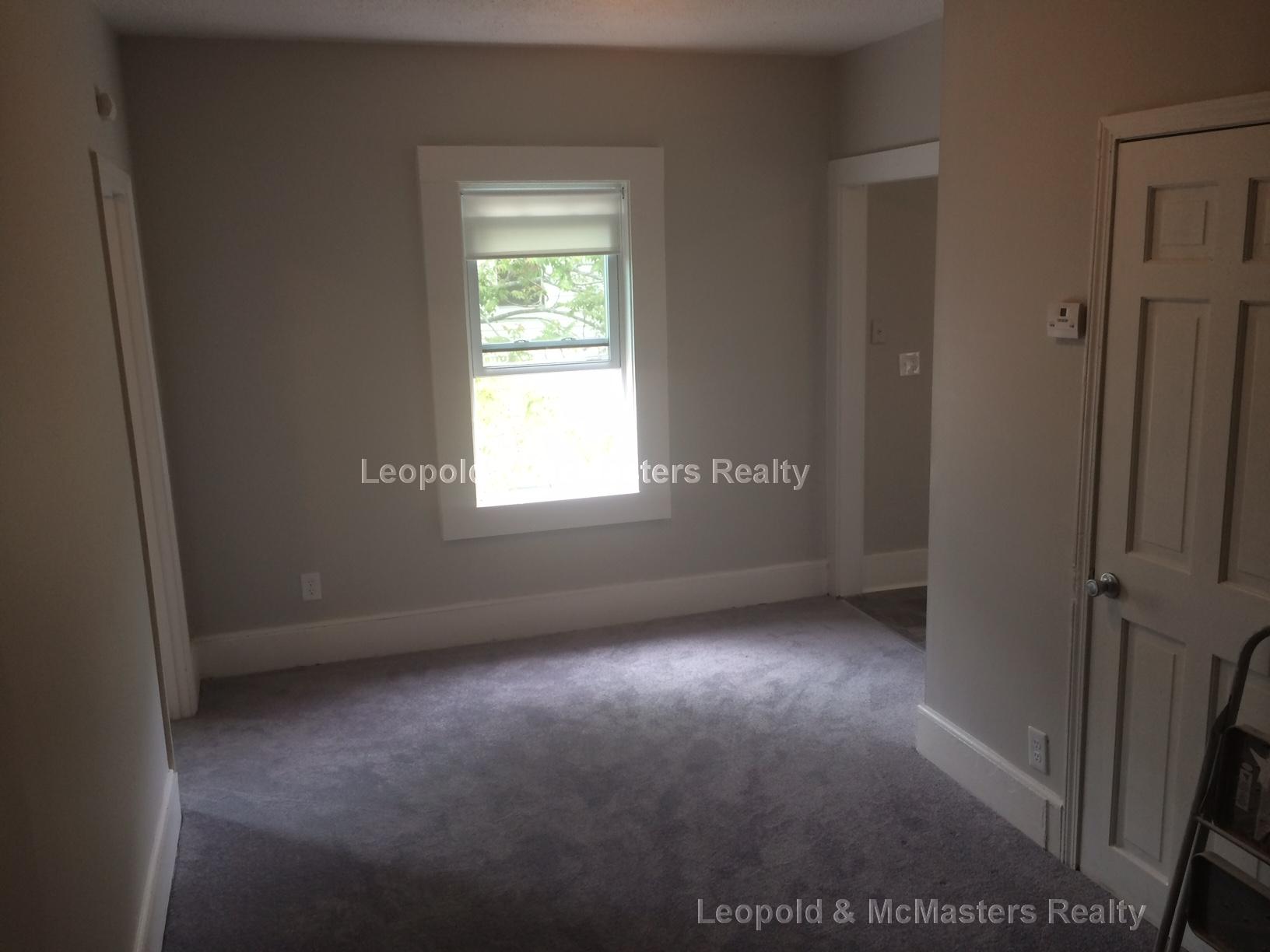 1 bed, 1 bath apartment for rent at 272 Wood Ave Unit 1, Hyde Park — photo 5 of 8