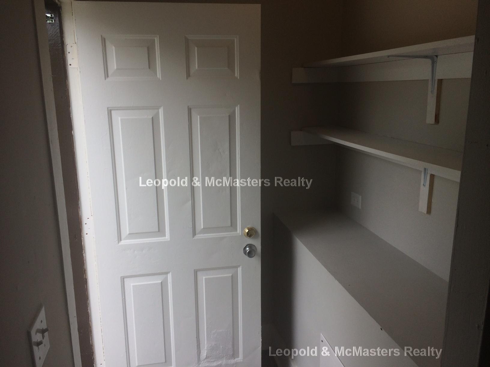 1 bed, 1 bath apartment for rent at 272 Wood Ave Unit 1, Hyde Park — photo 6 of 8