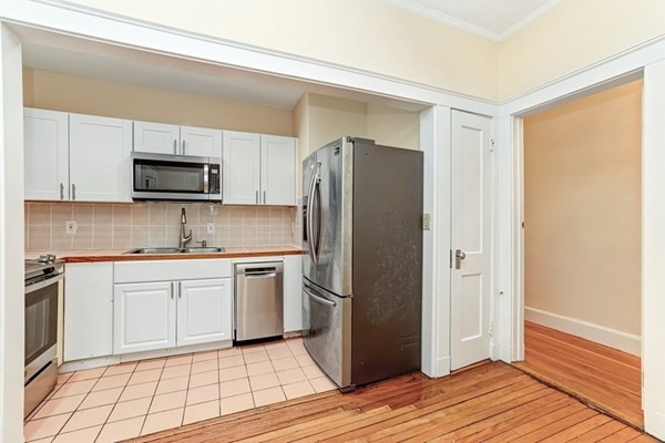 2 bed, 1 bath apartment for rent at 131 Freeman St Unit 1A, Coolidge Corner — photo 10 of 14