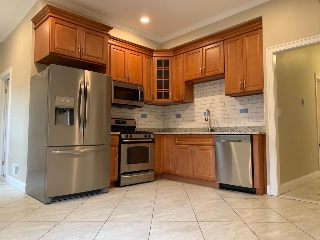 4 bed, 2 bath apartment for rent at 2 Boardman Pl Unit 4BD2BD, Kendall Square — photo 2 of 10